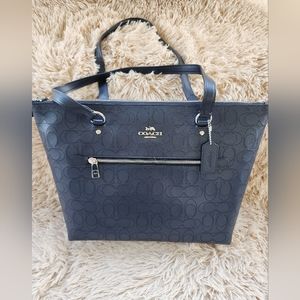 Coach Gallery Tote perforated signature midnight